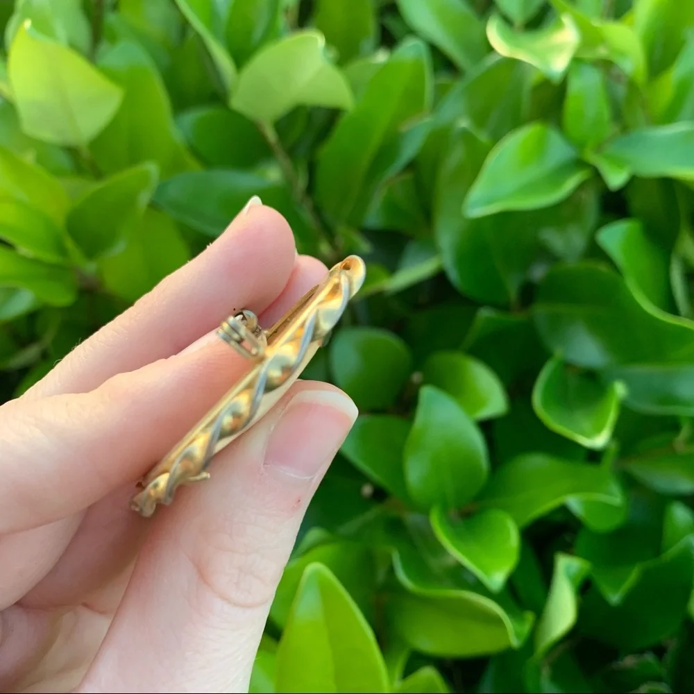 Vintage Cameo Brooch Carved Shell Gold Metal - Picture 4 of 6